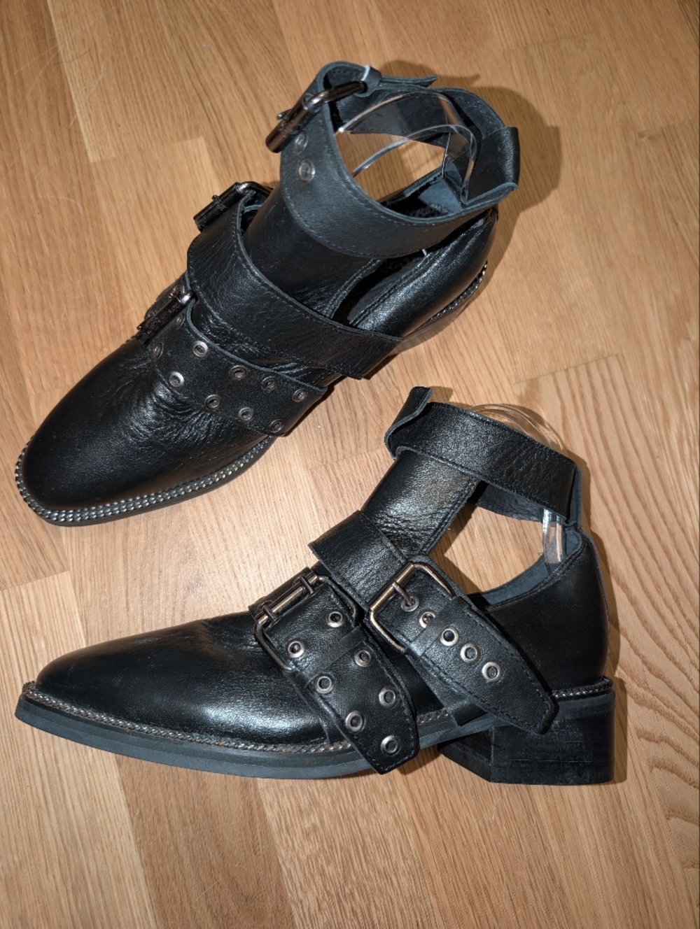 Topshop Black Leather Buckle Cutout Ankle Shoes